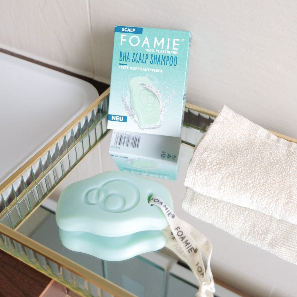Foamie Festes Shampoo Scalp – Shampoo-Stück an der Kordel im Duschregal