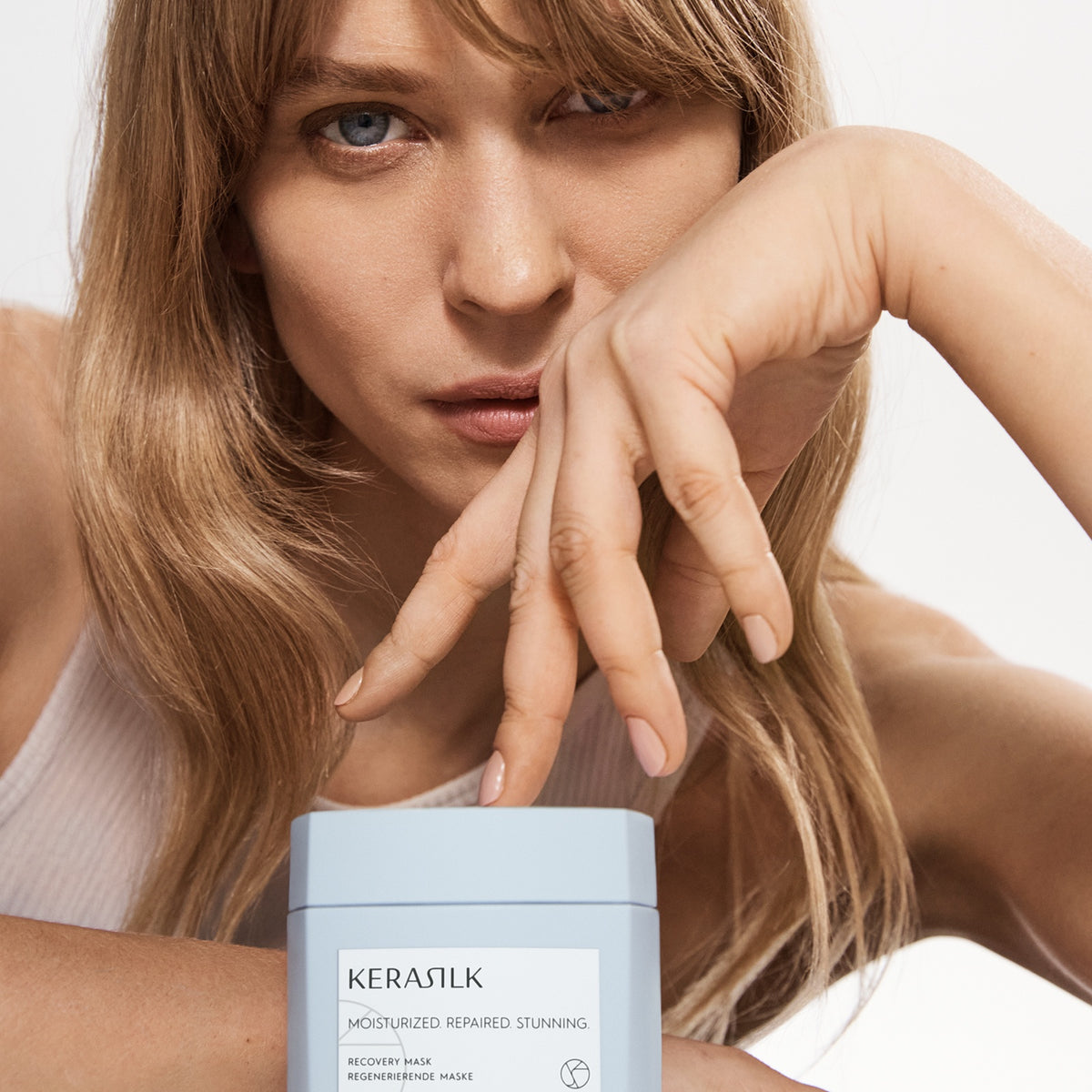 Kerasilk Regenerierende Maske, Model mit Tiegel