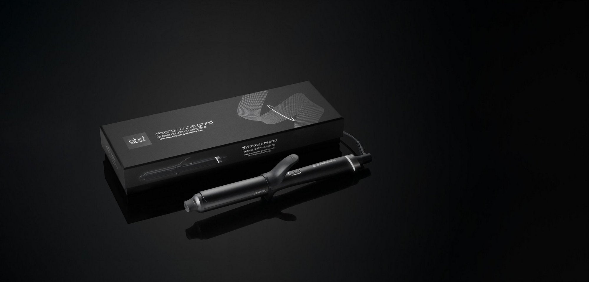 ghd chronos curve grand tong 32 mm – große Locken am Modell