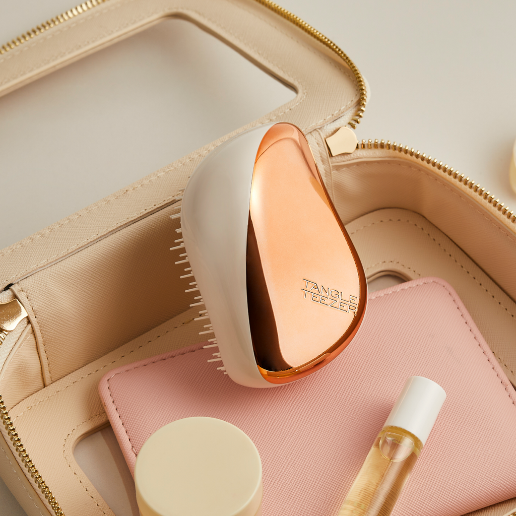 Tangle Teezer Compact Styler in der Kosmetiktasche