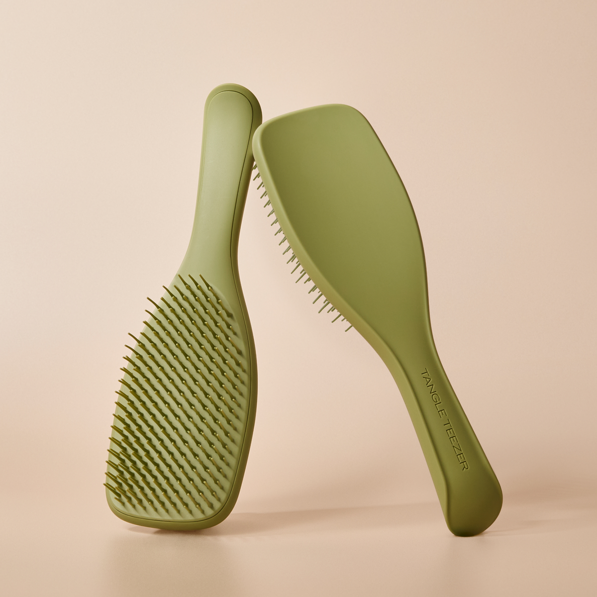 Tangle Teezer Ultimate Detangler Matte in Olive Green von vorn und hinten