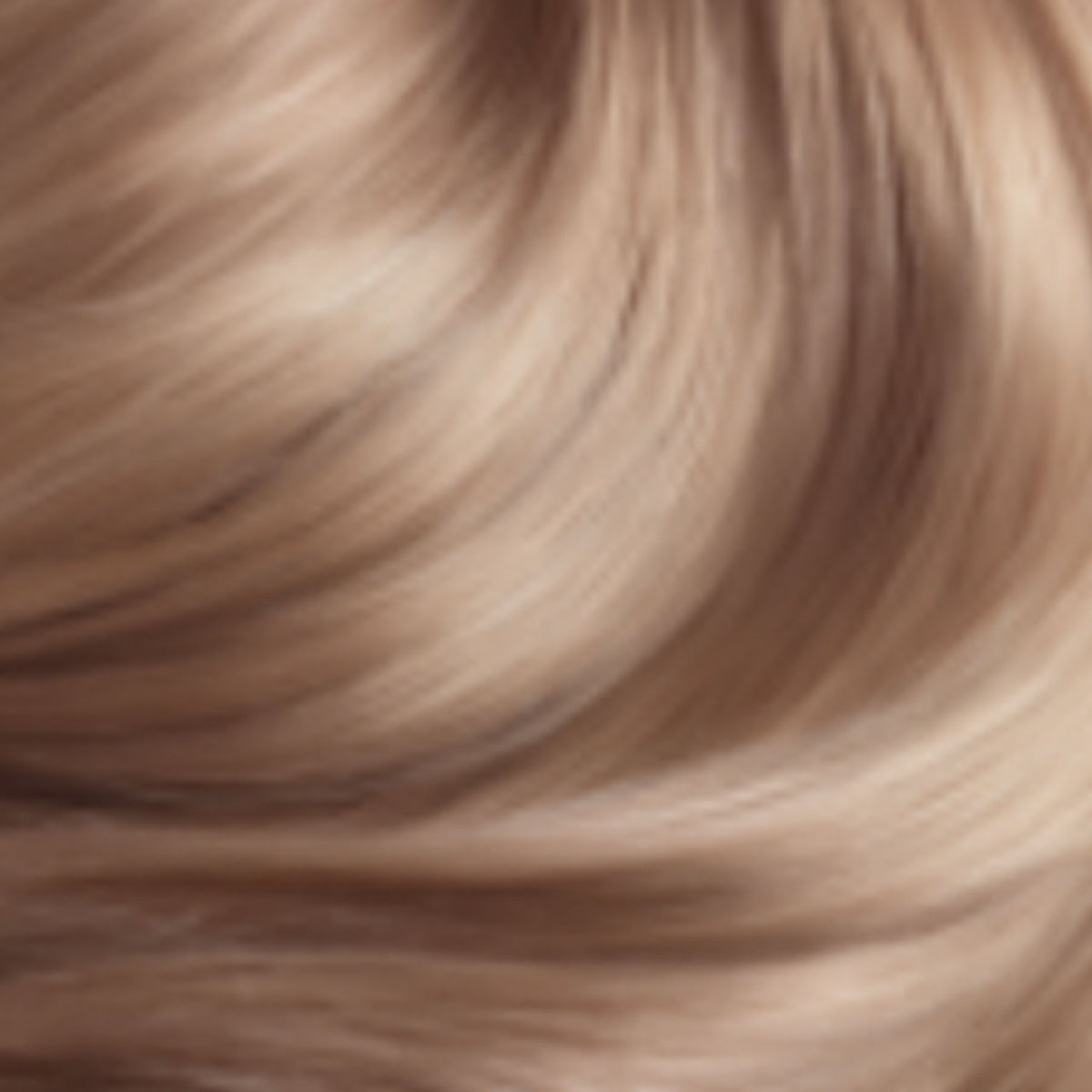 Maria Nila Gloss Collection 10.23 VG – Farbmuster am Haar