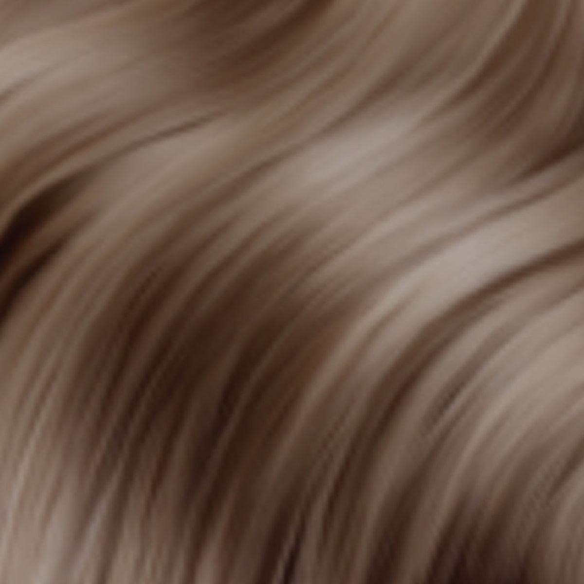 Maria Nila Gloss Collection 9.70 WN – Farbmuster am Haar